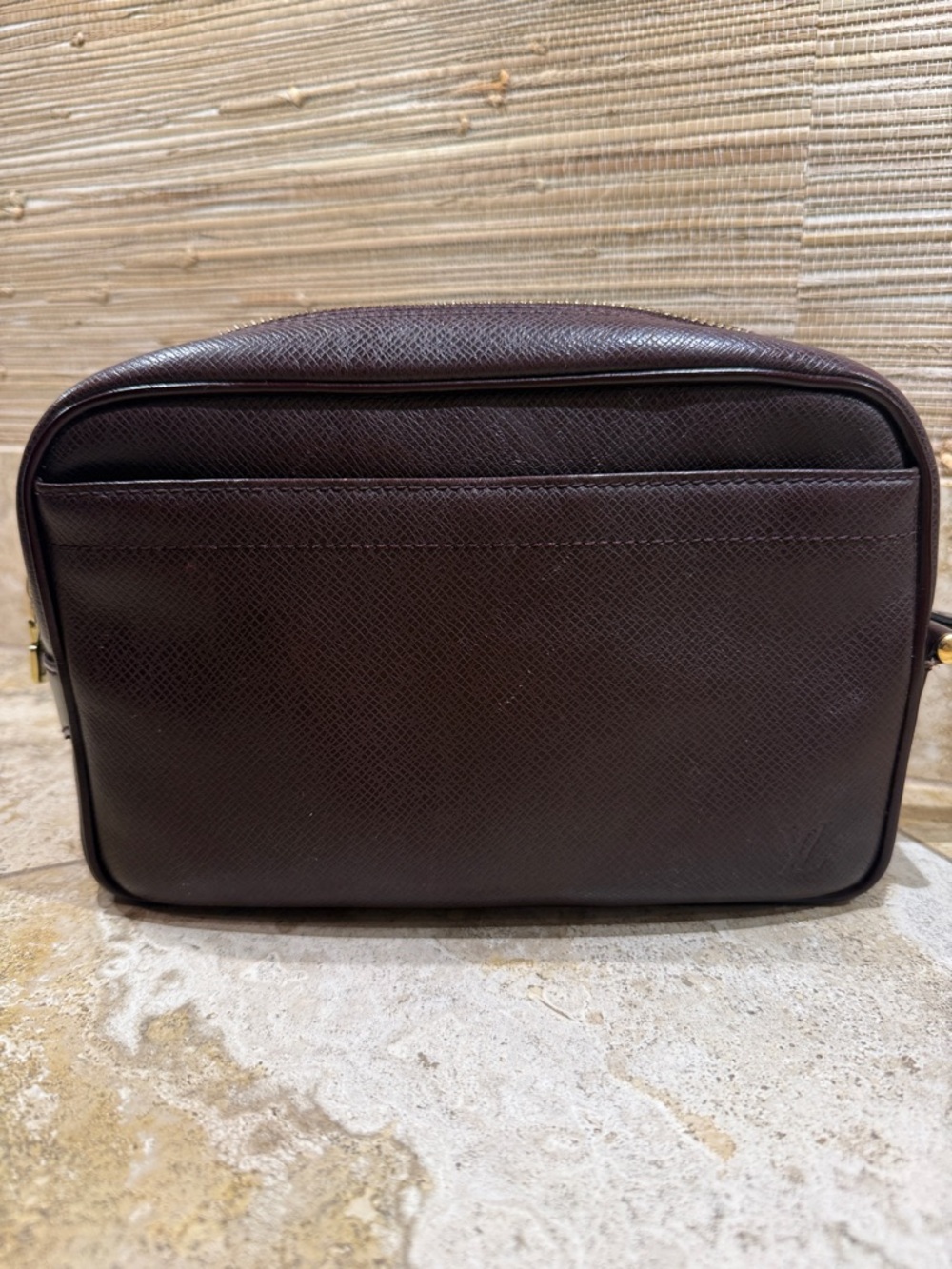 Louis Buitton Men's Taiga Karga Leather Bag in Dark Brown/burgandy